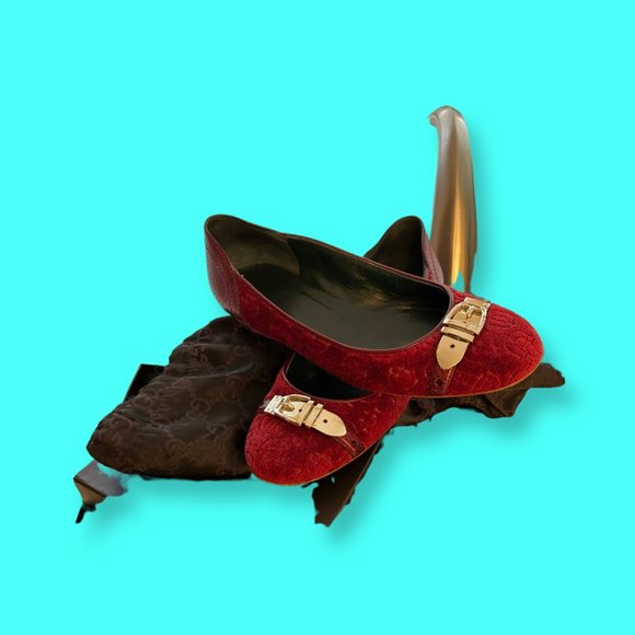 Gucci Burgundy size 6.5-7 flats - Picture 2 of 2